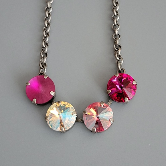 Austrian Crystal Necklace in Antique Silver - Picture 6 of 7